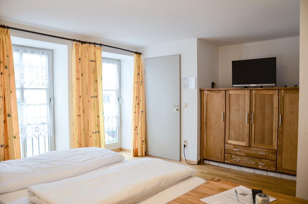 Hotel Blaue Traube ショーンガウ エクステリア 写真
